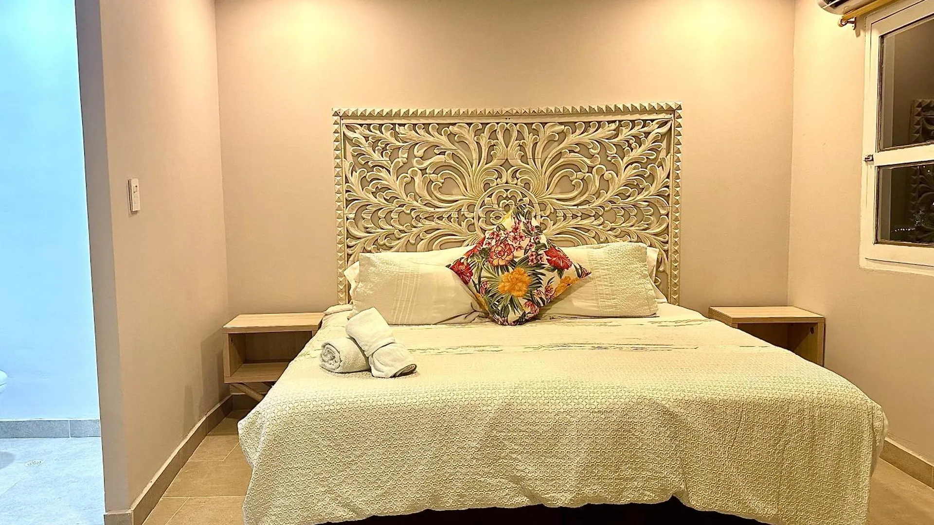 Bed & Breakfast Casa Celine Cartagena Bed and Breakfast