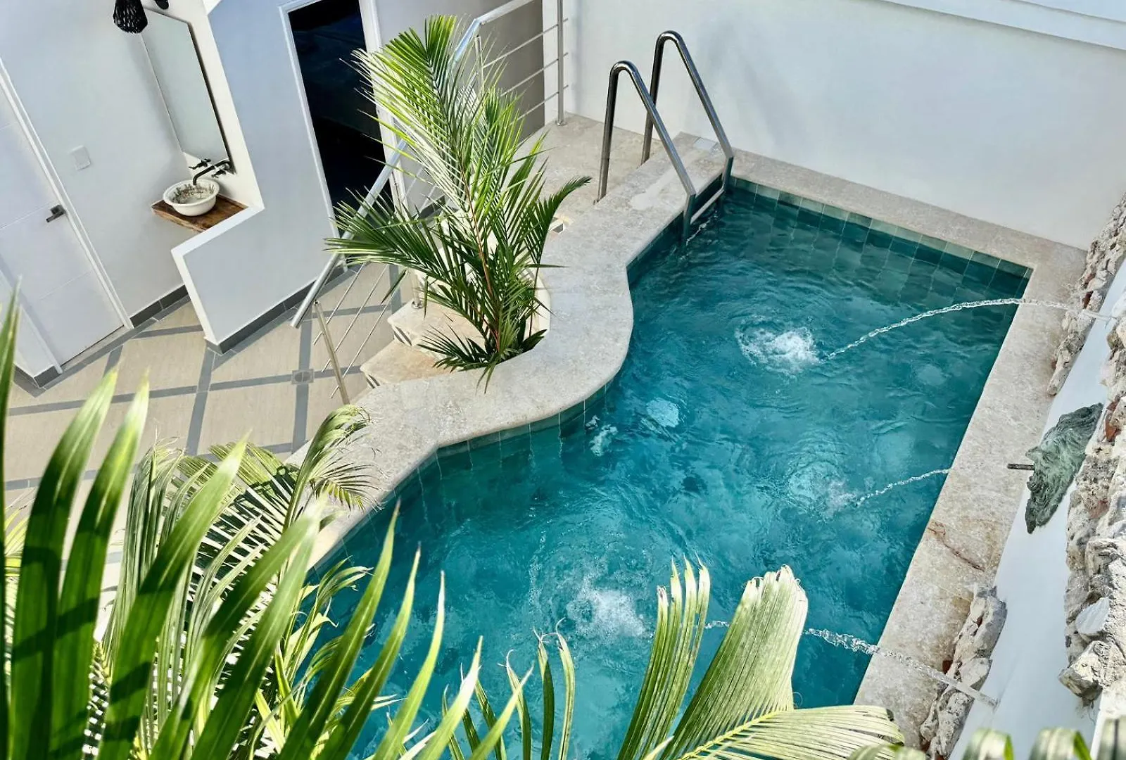 Casa Celine Cartagena Bed and Breakfast
