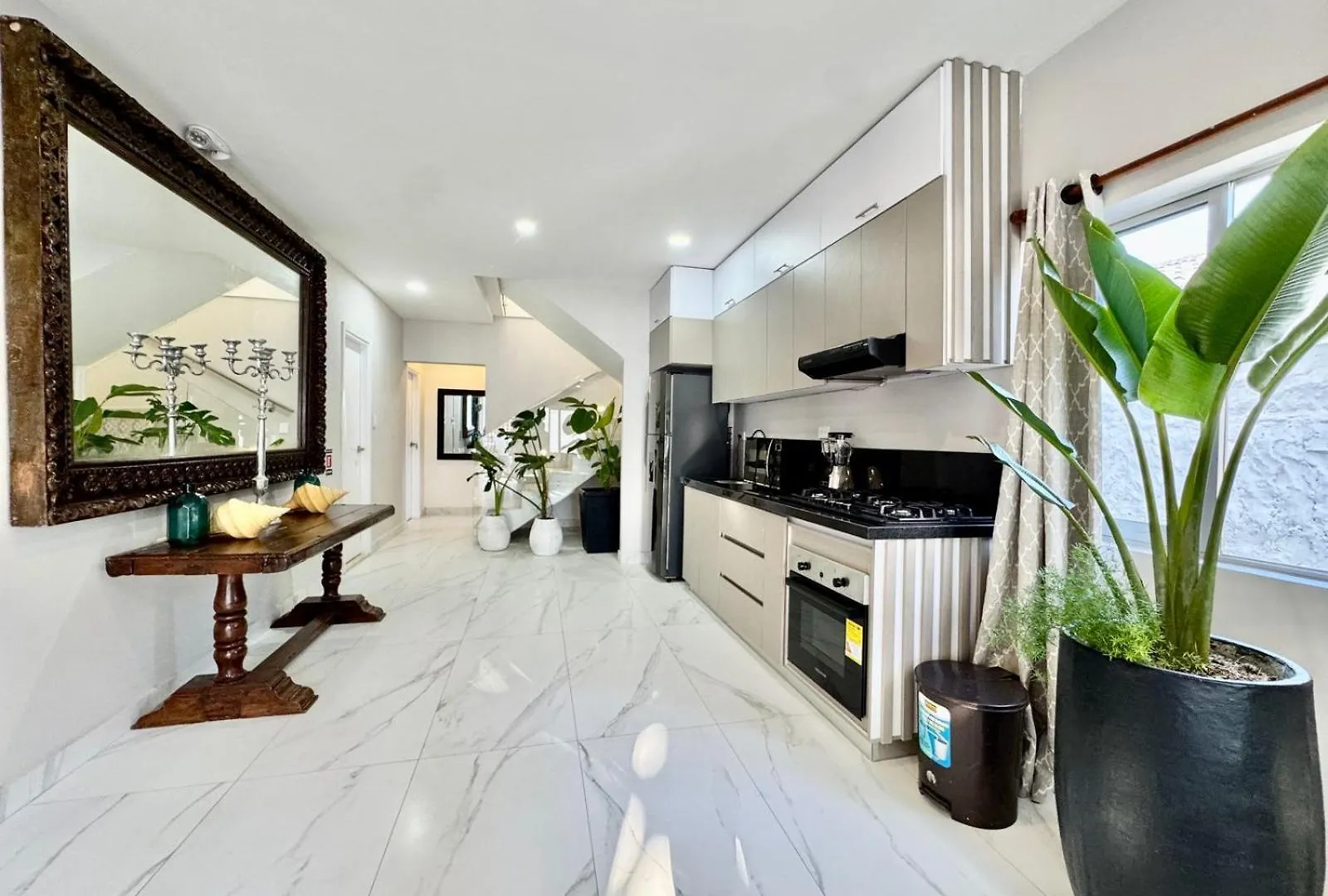 Casa Celine Cartagena Bed & Breakfast